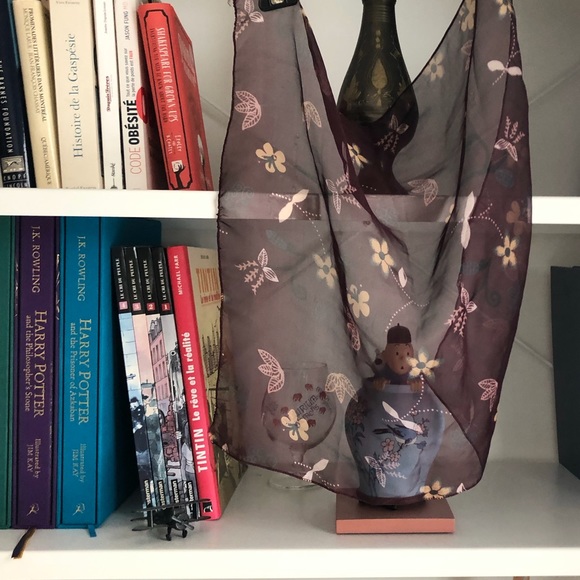 Lot of four vintage sheer bandana scarfs 18'' x 18'' - Picture 4 of 6